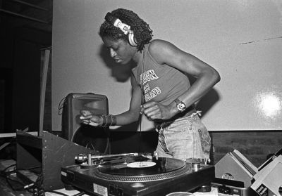 ARTEFACT DESCRIPTION